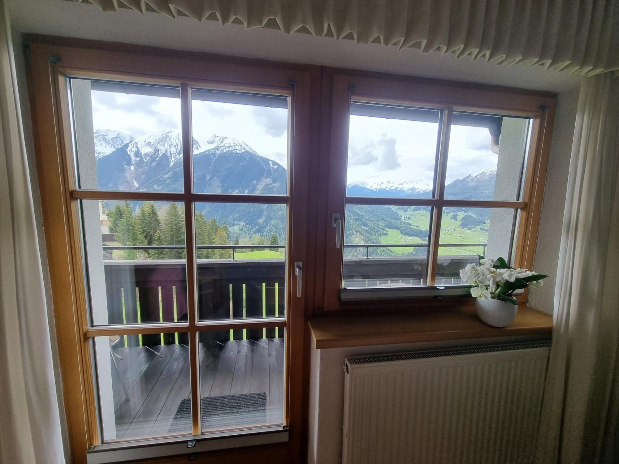 Haus Auer Apartment Йерценс Стая снимка